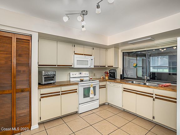 4th image of 1765 Figtree Dr