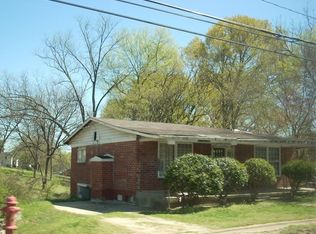 112 N Line St, Greer, SC 29651