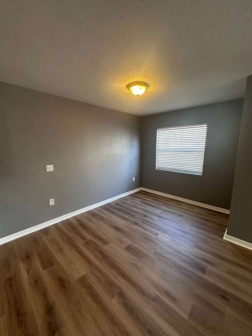 Spacious 4-Bed, 2.5-Bath Townhome Minutes from the Indian River! — Photo 4