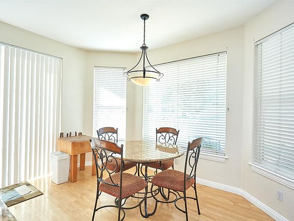3rd image of 12926 Cedarbrook Ln