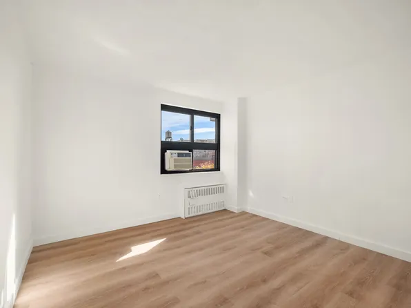 333 Pearl Street image 3 of 6