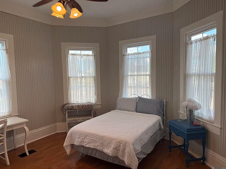 23930 Railroad Ave — Photo 33