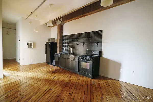 Rented by City Connections Realty | media 27