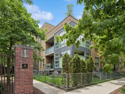 1307 W Wrightwood Ave APT 201, Chicago, IL, 60614