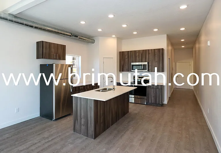 945 S Washington St #101 — Photo 2