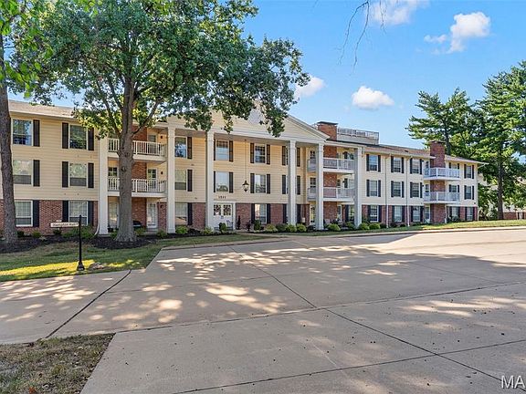 2nd image of 1511 Hampton Hall Dr APT 18