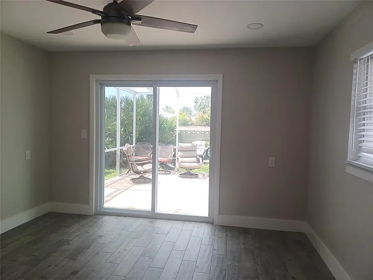 120 Causeway Blvd — Photo 8