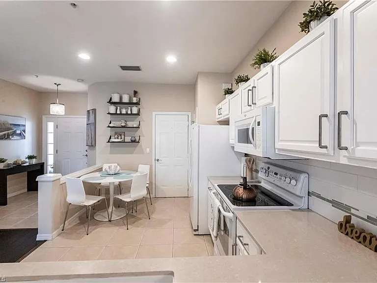 15616 Marcello Cir — Photo 11