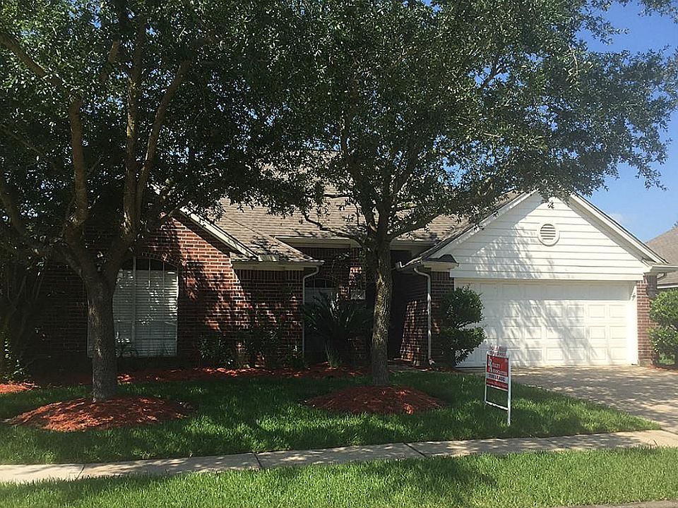 1st image of 1204 Sunset Lakes Dr