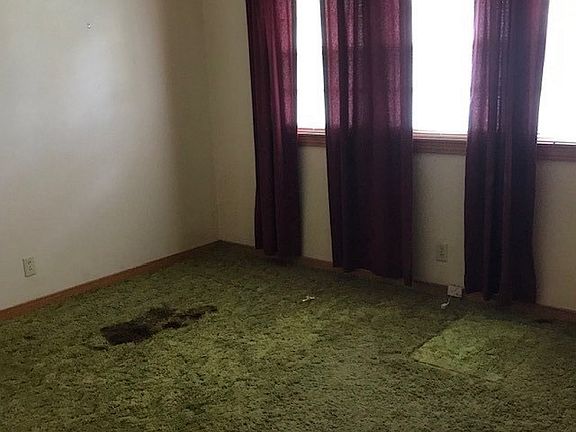 4th image of 525 Peyton Dr