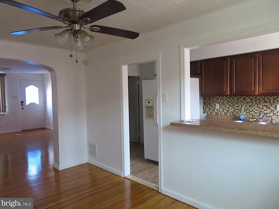4th image of 4227 Elbridge St