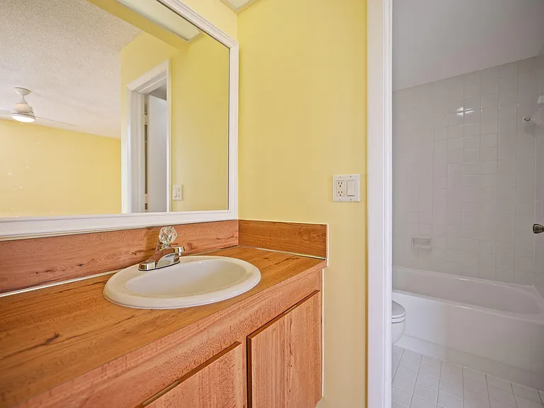 2800 SW 87th Ave #1111 — Photo 18