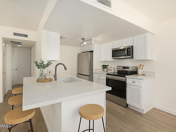 5th image of 14252 N BOXWOOD Lane