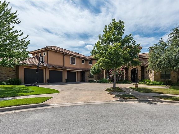 4th image of 105 Shore Oaks Ct