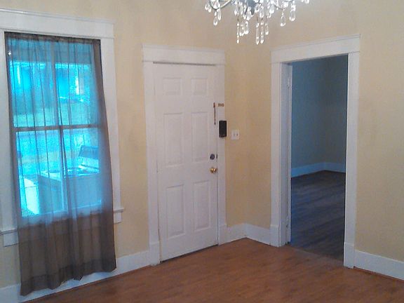 3rd image of 2337 Jefferson Ave