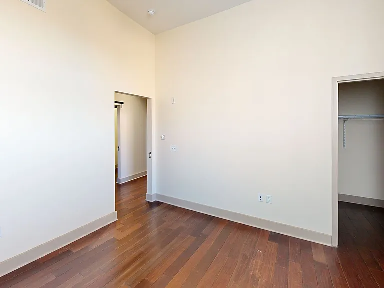 427 Pershing Ave — Photo 44