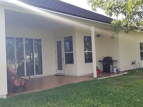 3rd image of 2040 Chaucer Ln