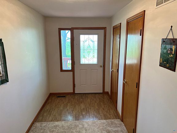 3rd image of 301 Ne 301 Rd