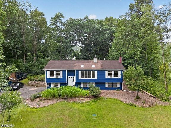 2nd image of 102 Meadow Rd