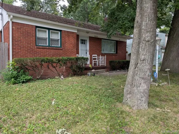 3022 Begole St, Flint, MI 48504