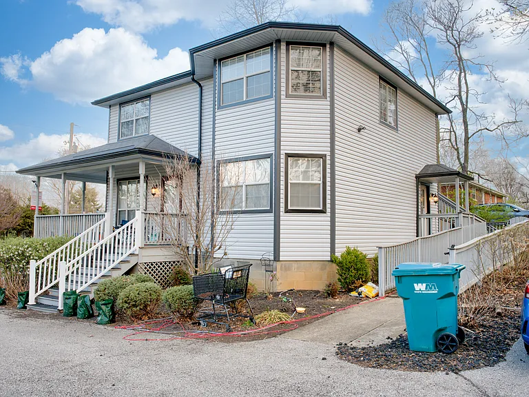 9311 Preston Hwy #1 — Photo 2