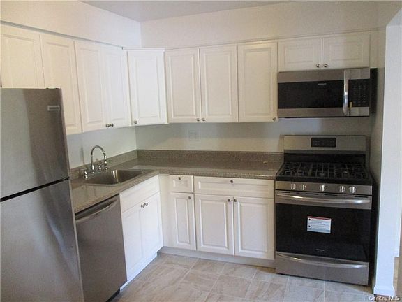 4th image of 7 Brevoort Dr APT 2A