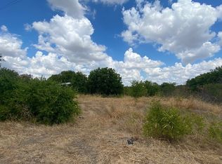 118 Lcr 106, Mount Calm, TX 76673