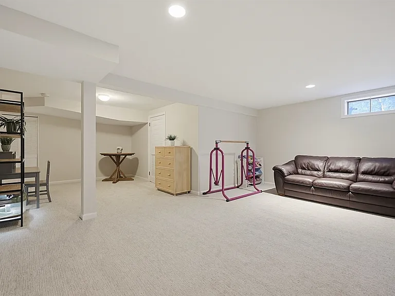103 Metropolitan Ave #103 — Photo 21