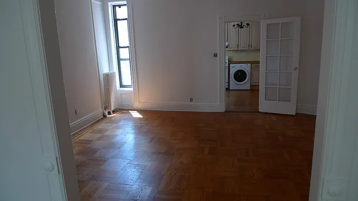 Rented by Level Group | media 90