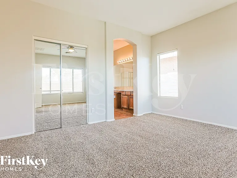 33827 N Slate Creek Dr — Photo 8