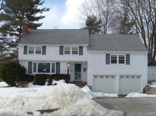 20 Temple Rd, Lynnfield, MA 01940