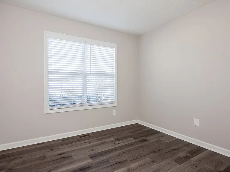 634 Loch Lomond Cir — Photo 13