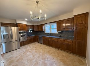 8 Sterling Pl FLOOR 2, Edgewater, NJ 07020