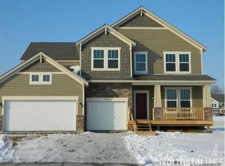 9541 212th St, Lakeville, MN 55044