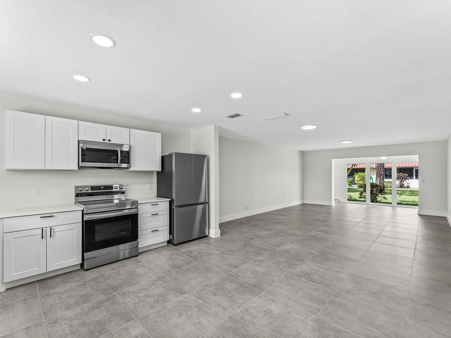 2 bed, 2.0 bath, 1088 sqft, $2,300 — Photo 4