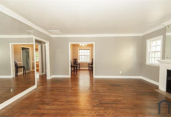 4th image of 2106 McKinley Ave