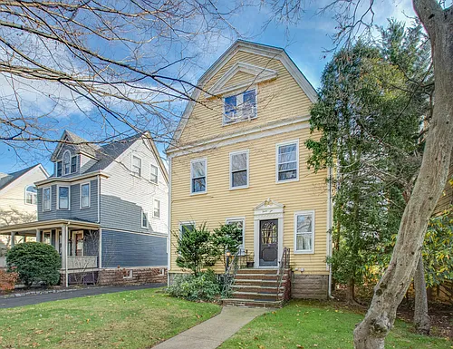 36 Burnet St #3 Photo 1