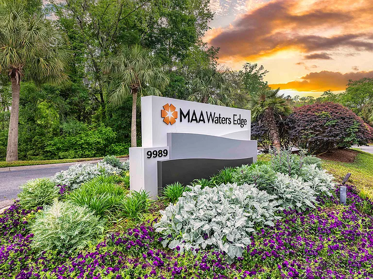 MAA Waters Edge — Photo 18