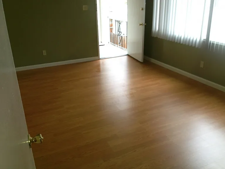 1729 G St #20 — Photo 4