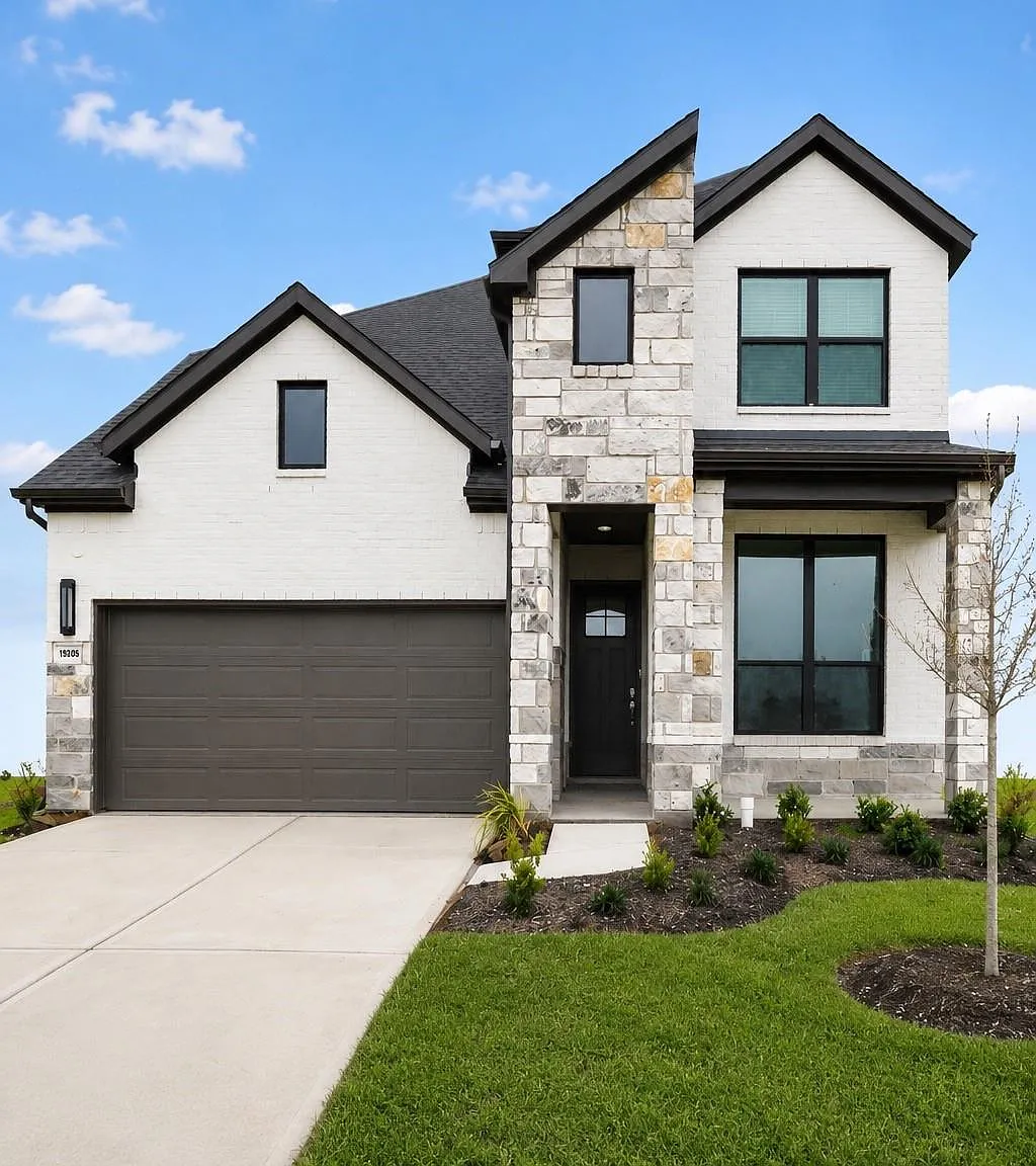 4 bed, 3.5 bath, 2423 sqft, $3,750 — Photo 1