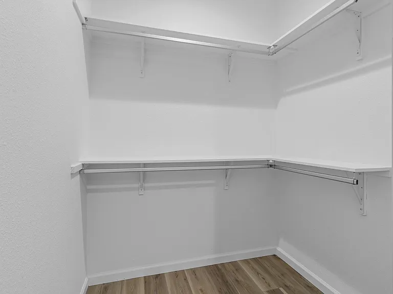 311 N Helton St — Photo 8