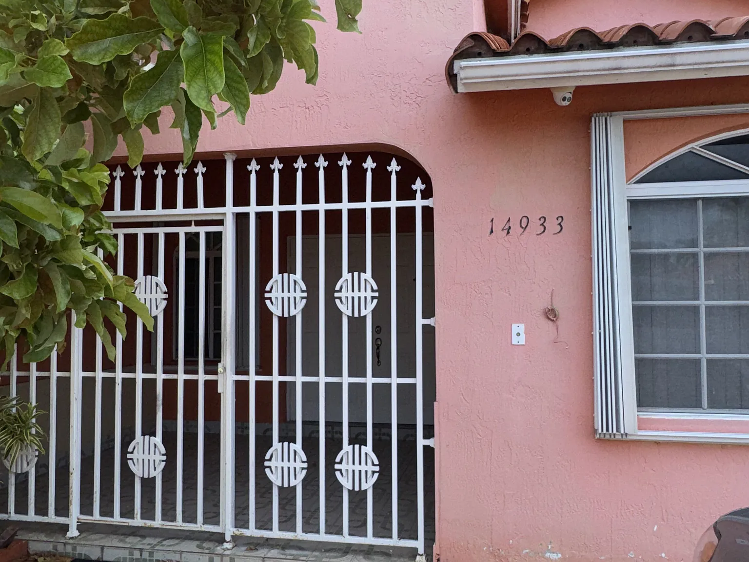 3 bed, 2.0 bath, 1700 sqft, $3,500 — Photo 3
