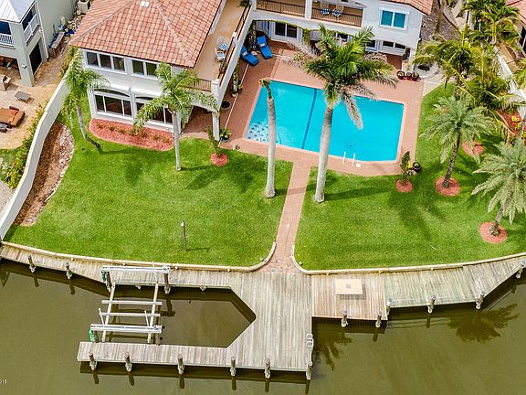 5th image of 11 Willow Green Dr