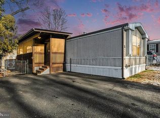 14 Robert St, Stafford, VA 22554