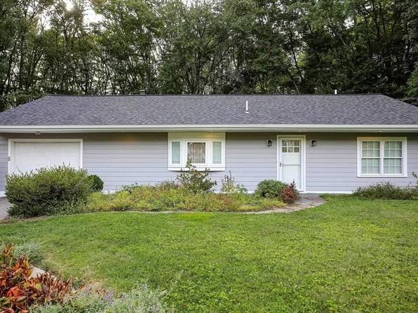 6 Walker St, Westborough, MA 01581