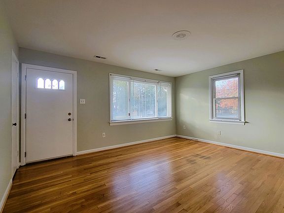3rd image of 5730 Sweetwood Dr