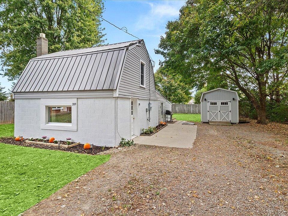 1st image of 209 Tallman St