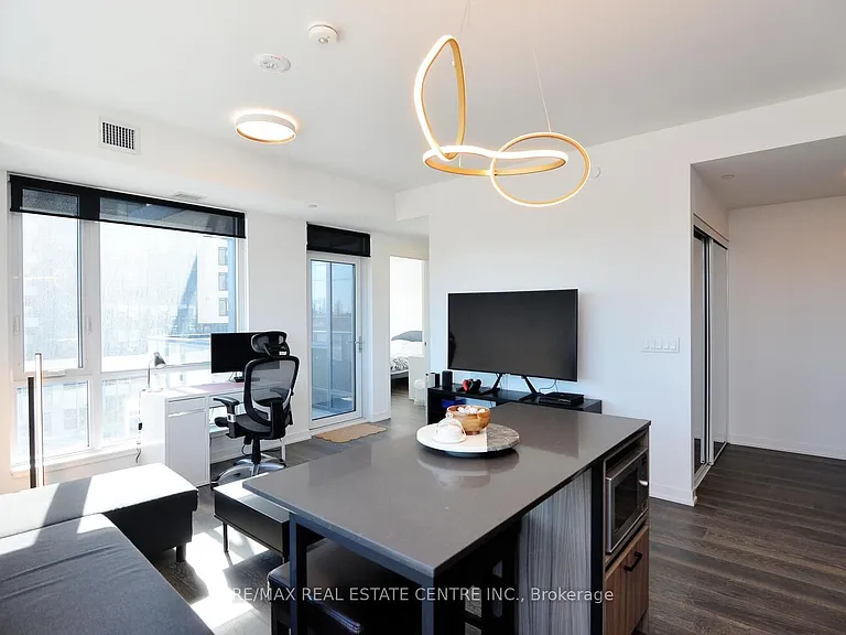 7950 Bathurst St #416 — Photo 22