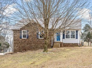 1390 William Suiters Ln, Clarksville, TN 37042