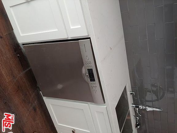 4th image of 1412 N Vista St